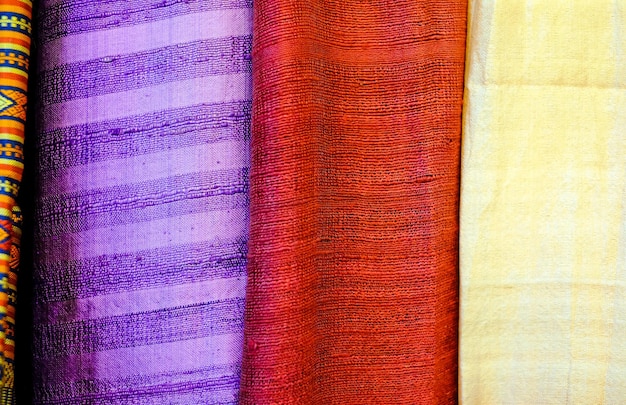 Текстура разноцветной ткани