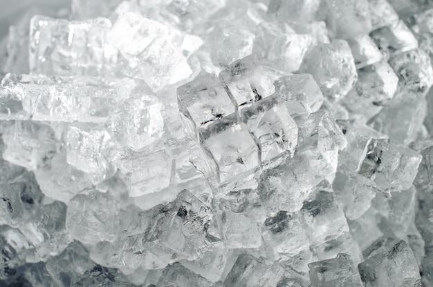 Текстурированный фон из маленьких кубиков льда