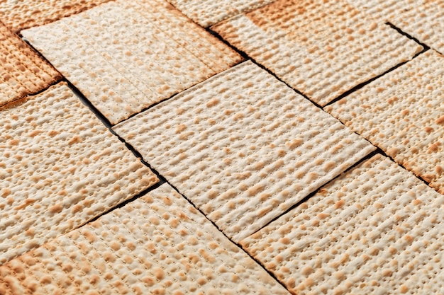 Textuur van joodse pascha matzah. symbool van joods pascha.