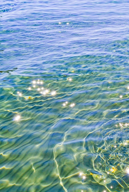 Textuur van water Schittering op het oppervlak van de zee