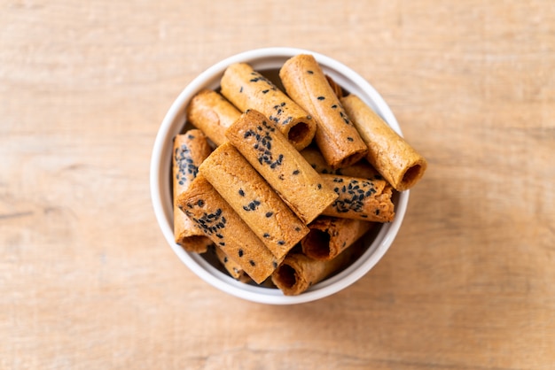 Thai crispy coconut roll