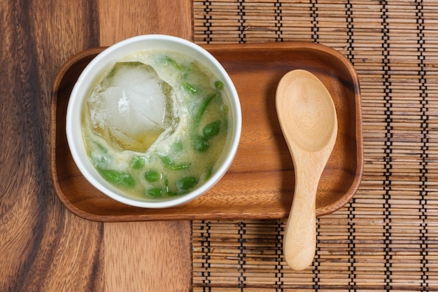 Thai dessert. Thai pandan short vermicelli in palm-sugar coconut milk.