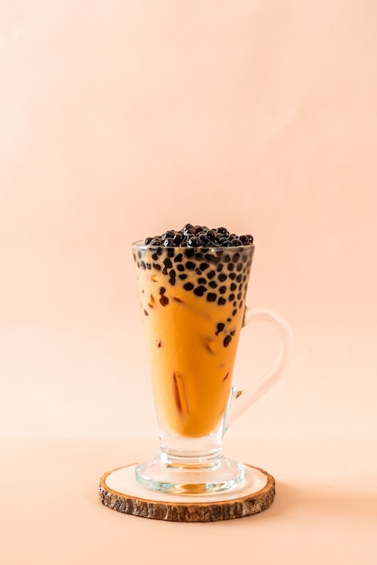 Фото Тайский молочный чай с пузырьками