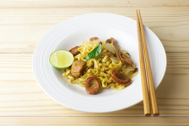 Foto stile di fusione noodle thailandese