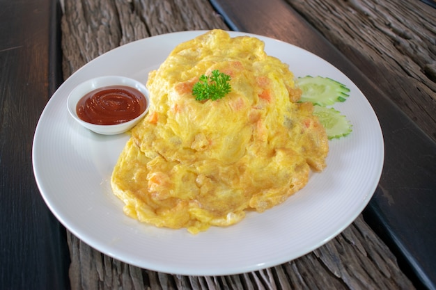 Thai omelet, omelette or fried beaten egg.