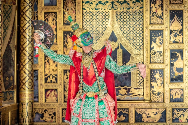 Scena di danza tailandese pantomima ravana