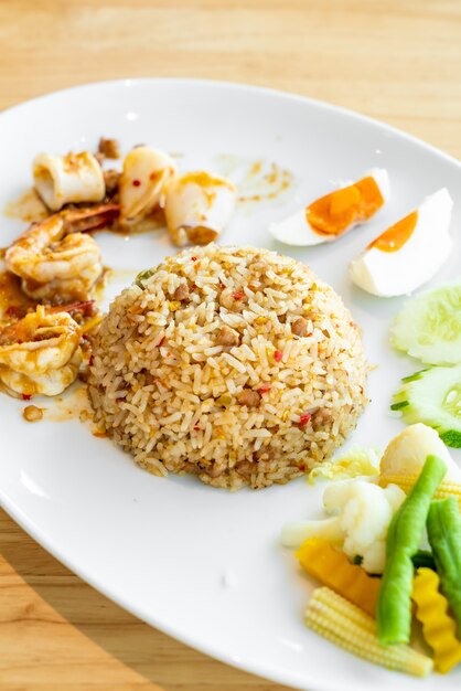 Thai Spicy Shrimp Paste Fried Rice