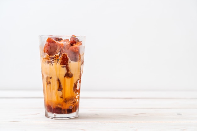 Thai tea ice cube with milk