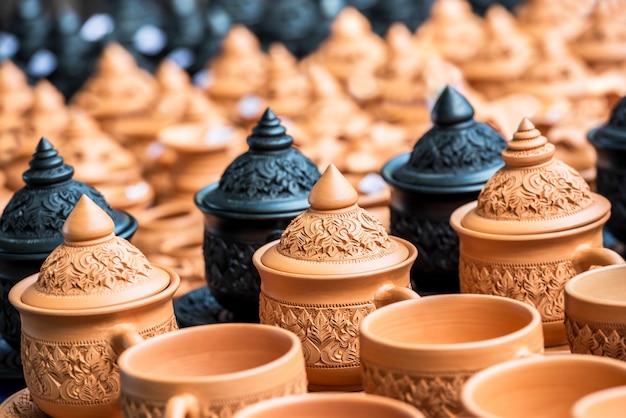 タイの伝統的な陶器