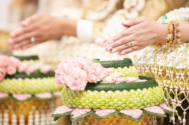 タイの伝統的な結婚式の装飾