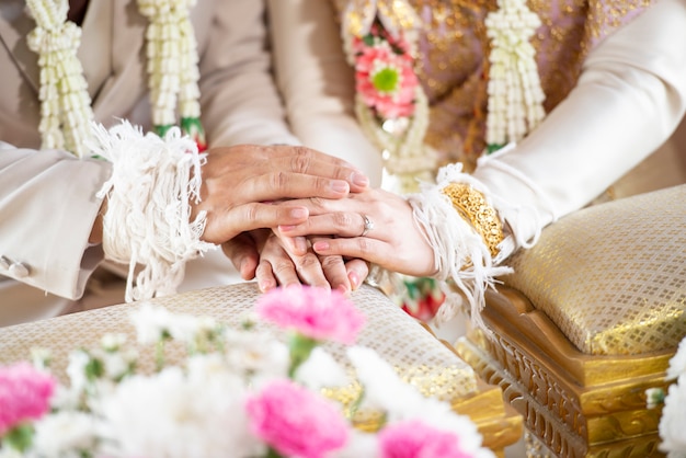 タイの伝統的な結婚式の装飾