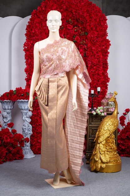 thai wedding dress