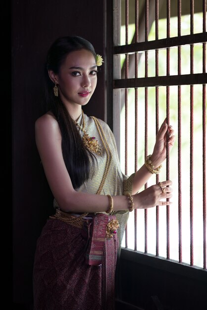 Thai women wearing traditional costumes in ancient times During the Ayutthaya period