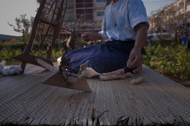 Thailand Old style cotton yarn spinning 