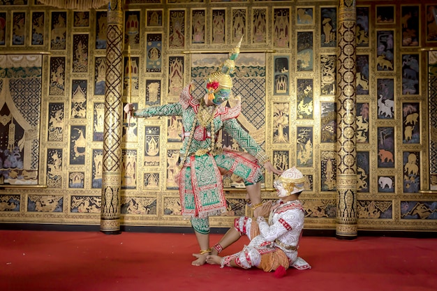 Foto thais pantomime karakter dat een mooie dans uitvoert