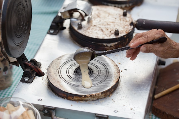 Thaise dessert maken van Thong Muan Recept