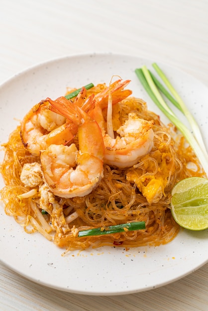 Thaise roergebakken vermicelli met garnalen