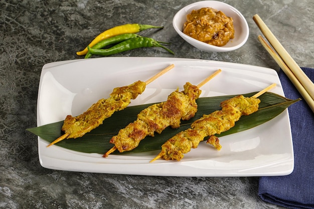 Foto thaise vlees spits satay met saus