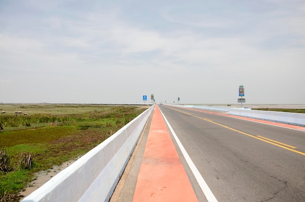 Thalesap Songkhla BridgeEkachai-brug of Thanon Chaloem Phra Kiat 80 Phansa Road in Phatthalung, Thailand