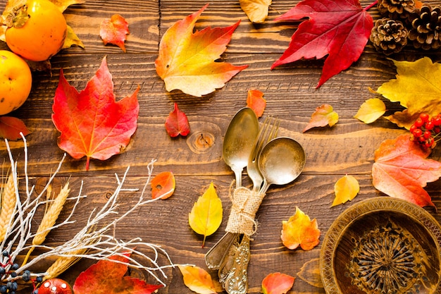 Foto giorno del ringraziamento, sfondo di foglie d'autunno