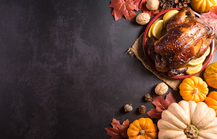 Photo thanksgiving dinner background concept with turkey roasted and all sides dishes