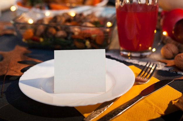 Thanksgiving meal arrangement