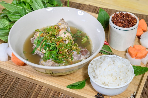 Фото Ассортимент пасты чили тайская традиционная еда здоровая и диетическая горячая и острая азиатская еда.