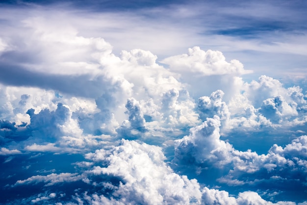 写真 雲の美しさは豊富です。