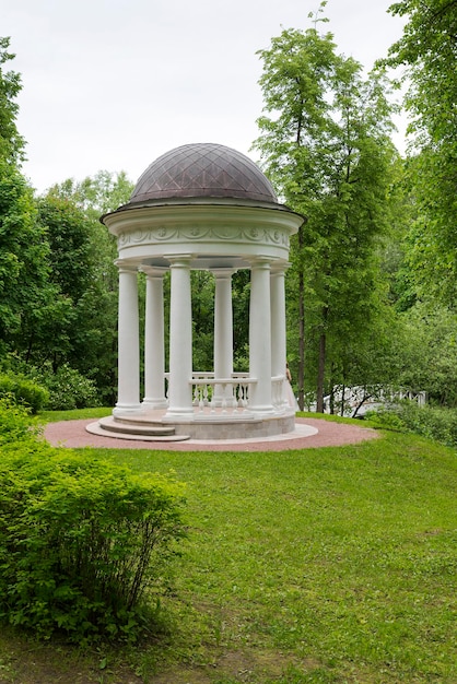 Фото Беседка в усадьбе остафьево