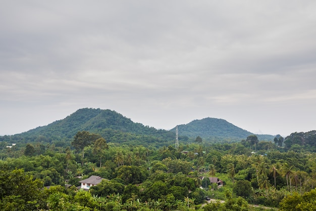 写真 自然の家は山岳地帯です