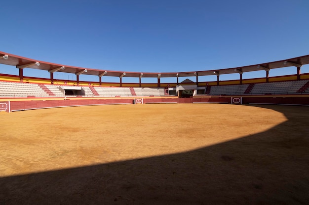 Фото Интерьер арены для боя быков палос-де-ла-фронтера испания концепция зданий без людей