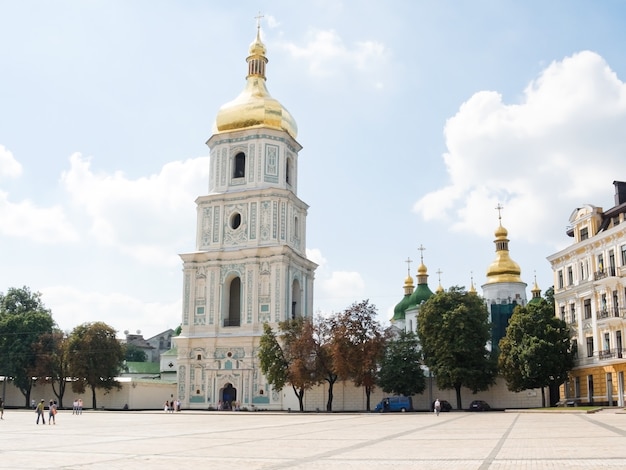 Фото Главная колокольня киево-печорского монастыря. киев. украина.