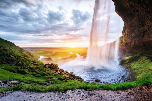 Фото Самый знаменитый исландский водопад