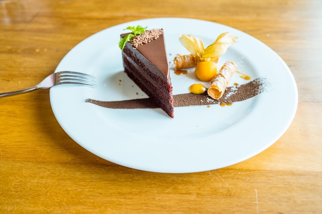 The Perfect Chocolate Cake Slice van heerlijke chocoladetaartdecoratie met fruit