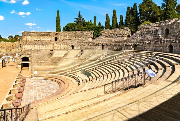 写真 スペインのユネスコ世界遺産であるメリダのローマ劇場