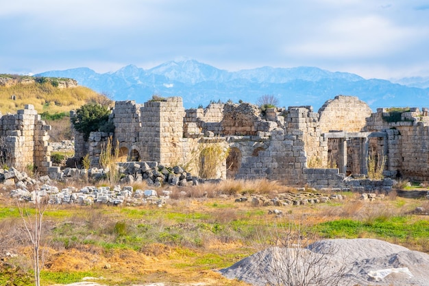 사진 고대 도시의 폐허는 지중해 남부의 고대 그리스 도시입니다.