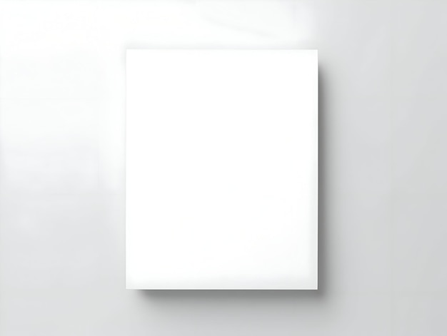 깨끗하고 평범한 흰색 배경 고해상도에 얇은 종이 빈 흰색 모형