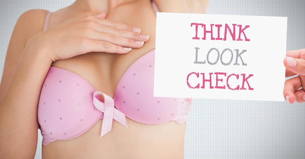 Think Look Check Tekst en Hand met kaart met roze borstkanker bewustzijn vrouw