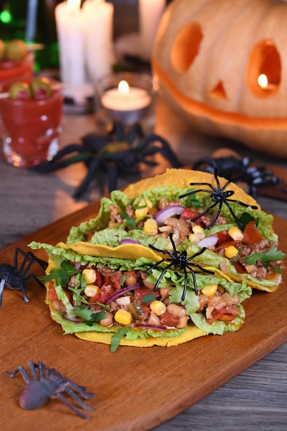 Questi tacos di tortilla di mais di halloween