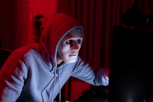 This is the face of a hacker who is knowledgeable with operating systems and other programs