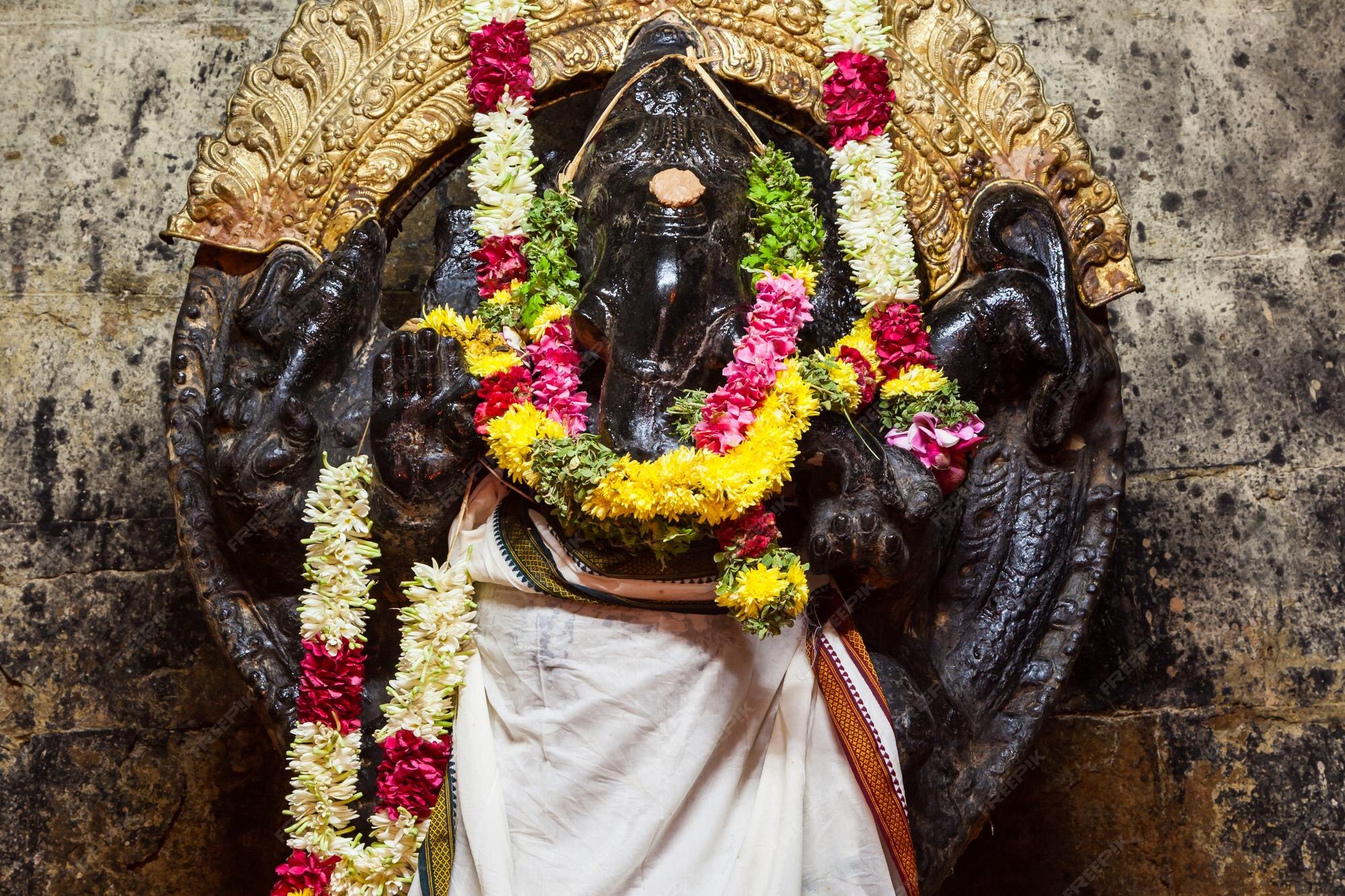 Premium Photo Thousand pillar hall meenakshi temple