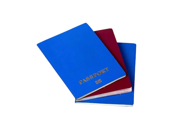 흰색 배경 개념에 격리된 3개의 여권은 전 세계를 여행합니다.
