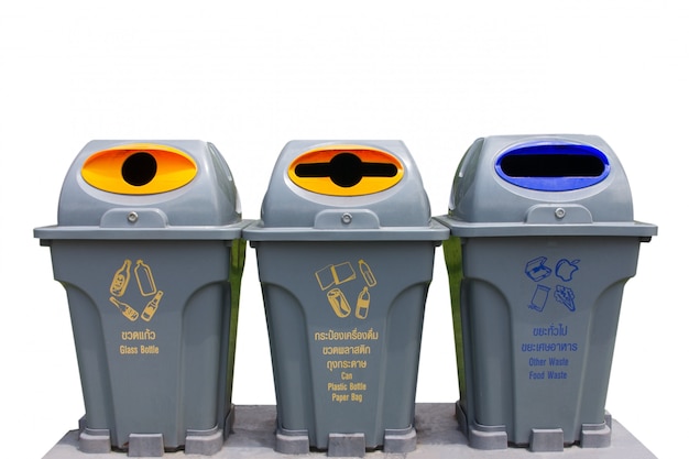 Фото Три корзины, изолированные на белом фоне (корзины, мусор, мусор)