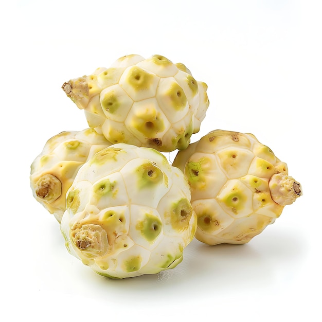 Photo three yellow and white cauliflowers are shown on a white background