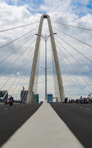 Photo thu thiem 2 bridge connecting thu thiem peninsula and district 1 across the saigon river