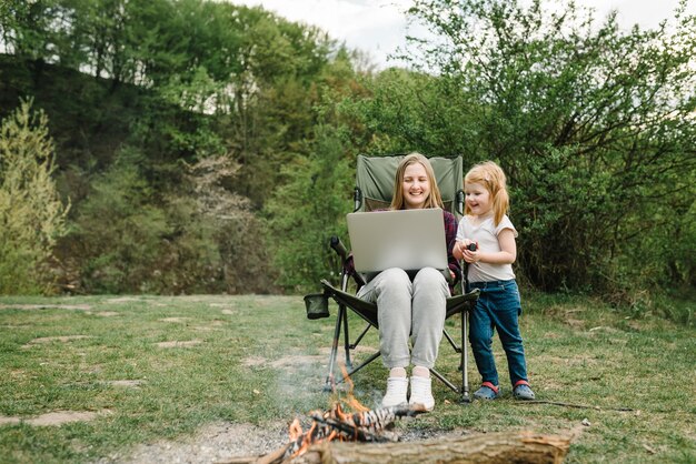 Thuisonderwijs en freelance baan