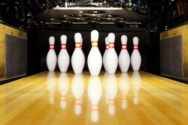 Tien pin Bowling Pins bij de steeg