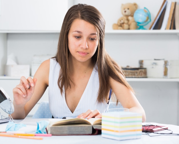 Tiener wijst zich op voor examens