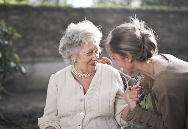 Foto tijd doorbrengen met oma