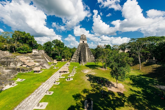 Tikal guatemala piramidi situate nel dipartimento di el peten parco nazionale di tikal